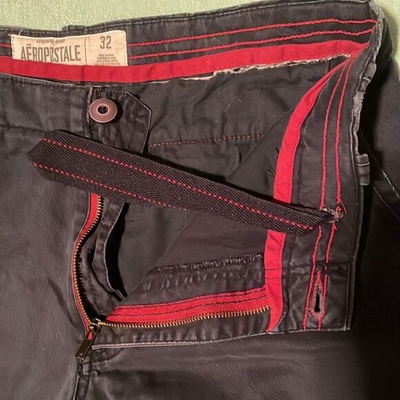 Aeropostale 32 waist navy shorts 10” inseam drawstring belt inside. Red accents - Picture 7 of 15
